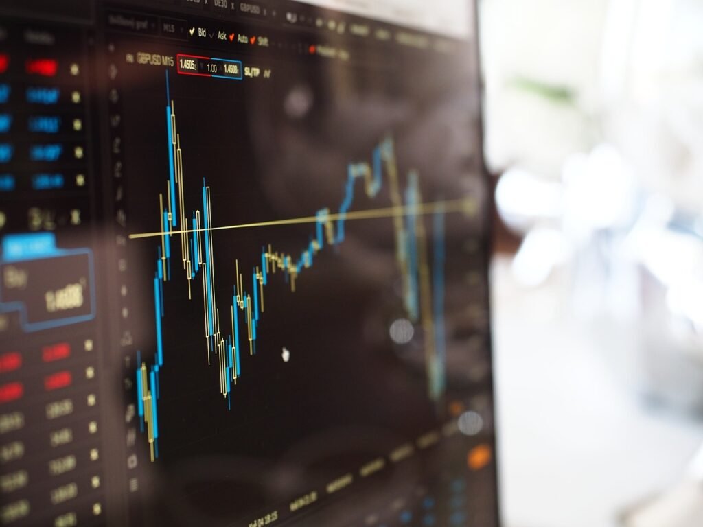 Gráfico de crescimento financeiro com fundo de moedas e luz